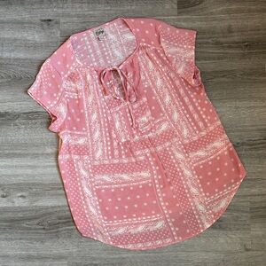 Como Vintage pink paisley print top